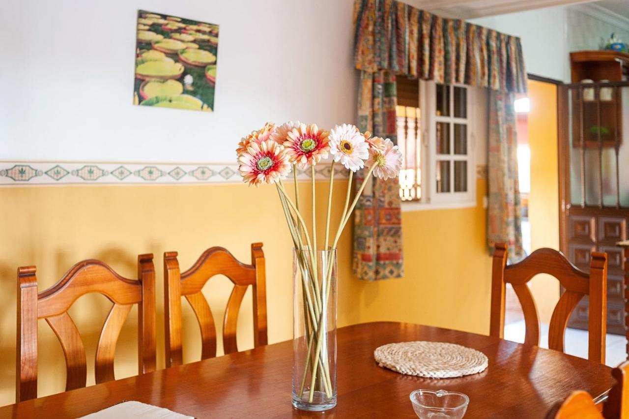 Casa Chiqui - Solo Familias Villa Conil De La Frontera Buitenkant foto