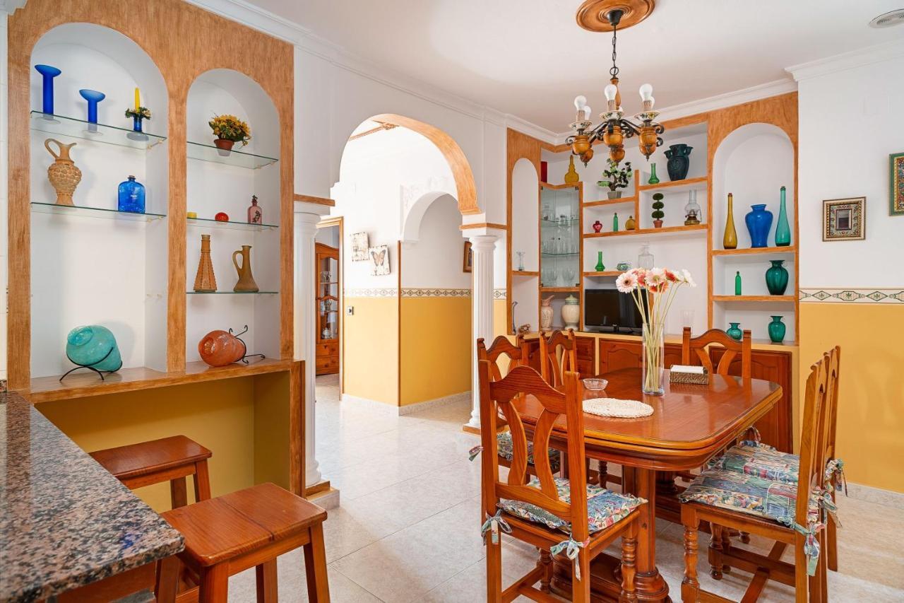 Casa Chiqui - Solo Familias Villa Conil De La Frontera Buitenkant foto